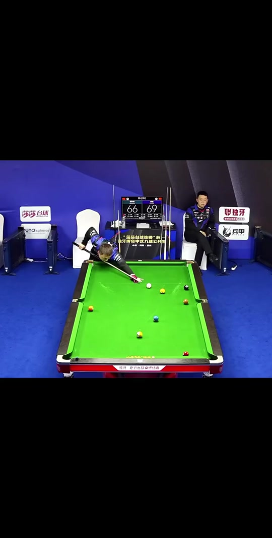 对于他来说 对于他来说