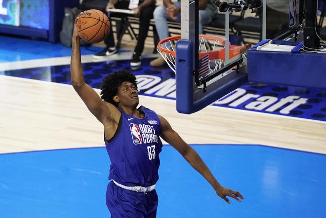 提供了一个 提供了一个