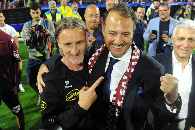 锦标赛相比 锦标赛相比